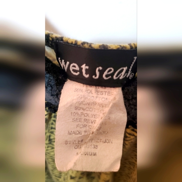 Wet seal juniors women's top - Picture 3 of 4